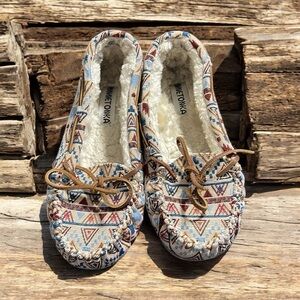 minnetonka aztec slippers 9w